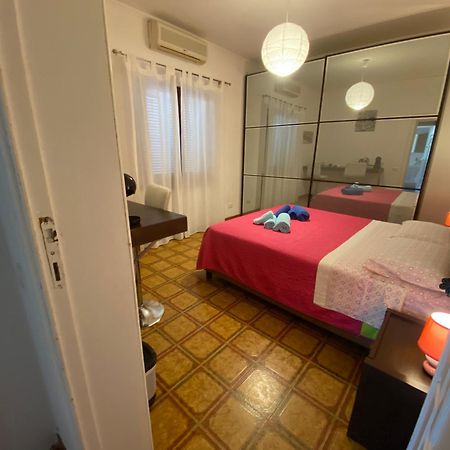 Apartamento A Casa Da Mari Stanza Privata Bagno Condiviso Olbia Exterior foto